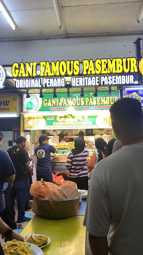 Kompleks Makanan Medan Renong Padang Kota Lama, 3, Padang Kota Lama, Jalan Tun Syed Sheh Barakbah, 10200 George Town, Penang