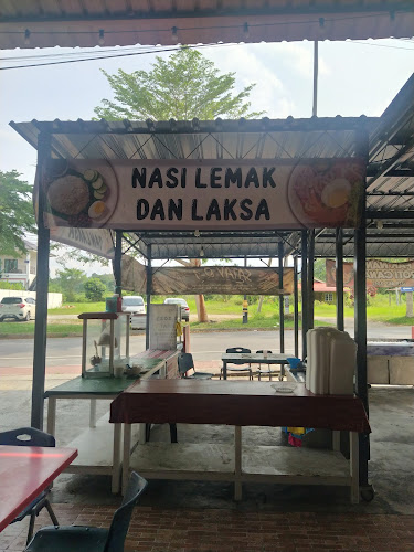 Opinii despre Arena Irzati Nasi Ayam în Kuala Kangsar - Gastronomi dan perhotelan