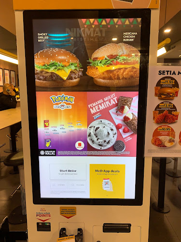 McDonald's MITC Melaka DT - Gastronomi dan perhotelan