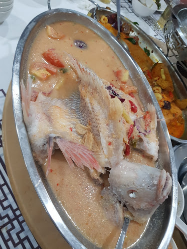 Lala Chong Kayu Ara Seafood Restaurant - Gastronomi dan perhotelan