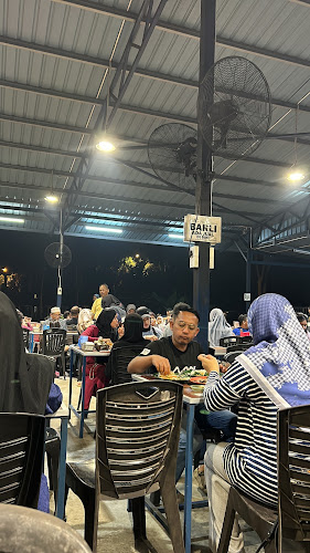 Opinii despre Ikan Bakar Segar Hj Musa / Akmal Bahari în Melaka - Gastronomi dan perhotelan