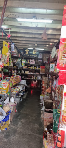 Comentarii opinii despre Gunung Rapat Market