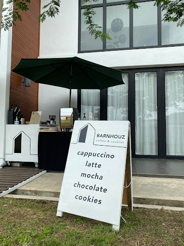 BARNHOUZ Coffee & Cookies