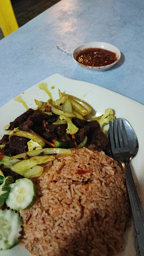 Kedai Makan Tepi Longkang - Kuala Lumpur