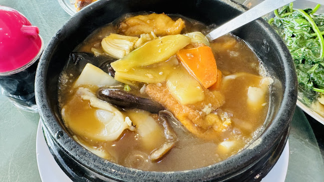 Sembulan Lobster Restaurant - Gastronomi dan perhotelan