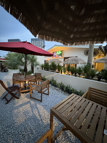 The Palm Cafe & Bistro - Gastronomi dan perhotelan