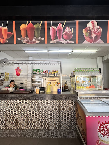 Az One Cafe - Gastronomi dan perhotelan