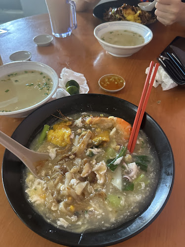 Comentarii opinii despre Garai Busstop Kepayan