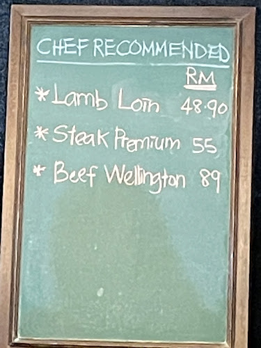 The Substitutes HQ - Gastronomi dan perhotelan