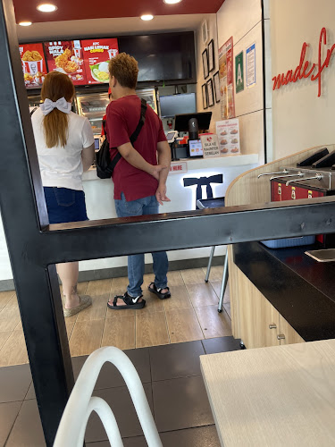 Opinii despre KFC Rock Road în Kuching - Gastronomi dan perhotelan