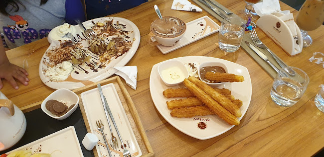 Molten Chocolate Cafe Dataran Pahlawan - Gastronomi dan perhotelan