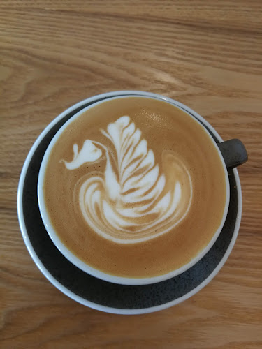 Comentarii opinii despre The Moment Cafe 瞬 · 咖啡館