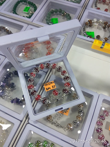 Pasar Malam Kampung Air - Gastronomi dan perhotelan