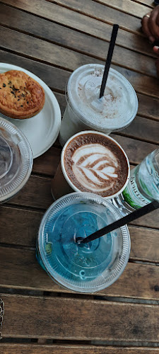 Ekues Cabin Cafe - Gastronomi dan perhotelan