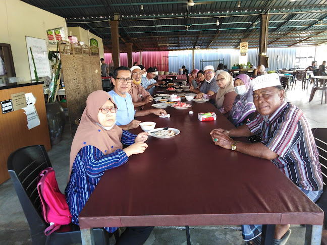 Opinii despre Warong D'Buloh în Besut - Gastronomi dan perhotelan