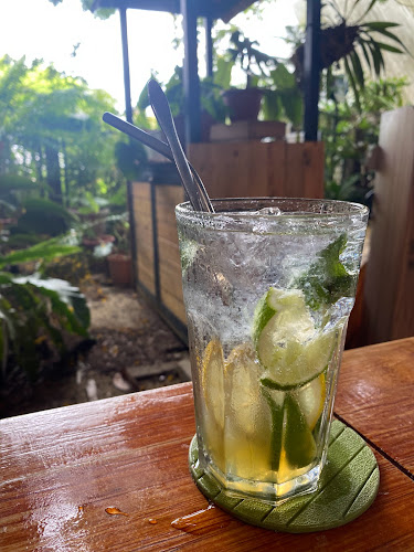 Opinii despre Fika Farmhouse în Iskandar Puteri - Gastronomi dan perhotelan