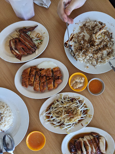 Opinii despre Swee Bee Hainanese Chicken Rice în Batu Pahat - Gastronomi dan perhotelan