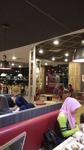 KFC - Gastronomi dan perhotelan