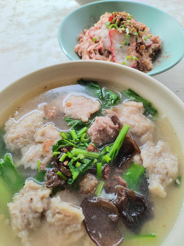 Kedai Kopi Yisen - Gastronomi dan perhotelan