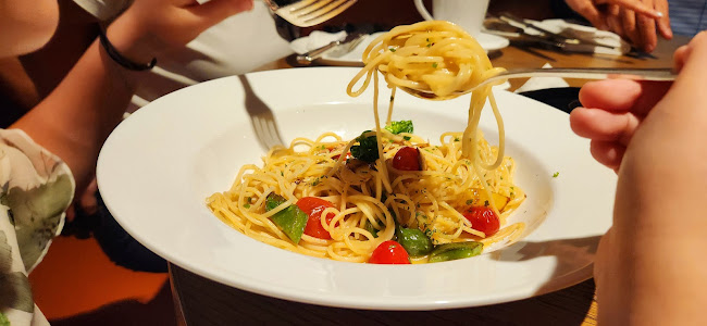 Arthur's Bar & Grill