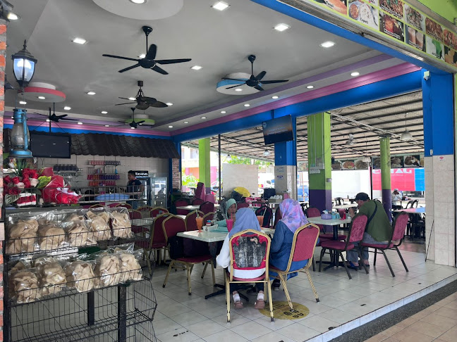 Putri's Kitchen II - Kota Kinabalu