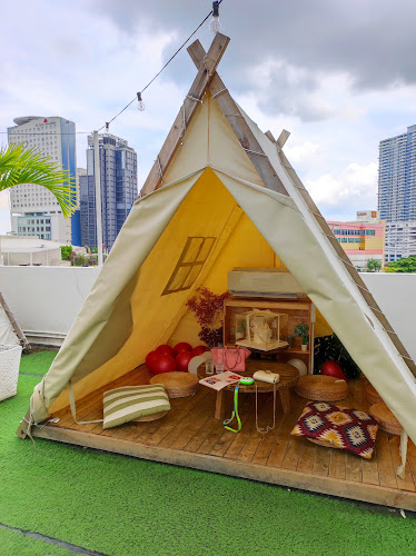 Fly Me To - George Town