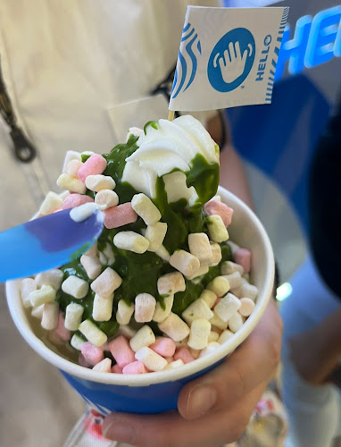 Opinii despre HELLO - Frozen Yogurt @ 1 Utama în Petaling Jaya - Gastronomi dan perhotelan