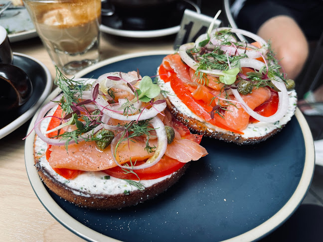 VCR Mont Kiara - Gastronomi dan perhotelan