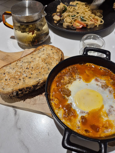 Yin’s Sourdough Bakery & Cafe (Mid Valley) - Gastronomi dan perhotelan