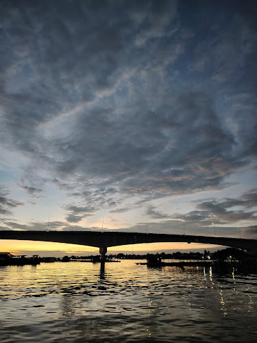 Opinii despre Kedai Makanan Laut Kuala Kurau Sunset Seafood în Kuala Kurau - Gastronomi dan perhotelan