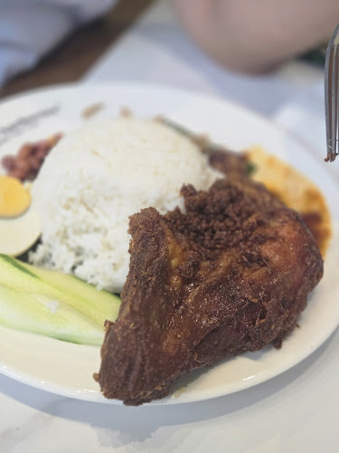 Ground Floor, Lot 32&33, Section 28, KTLD, Jalan Main Bazaar, 93000 Kuching, Sarawak