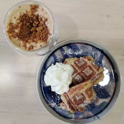 Comentarii opinii despre Taman Hati Studio & Cafe