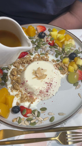 Utoo Boho Cafe & Patisserie - Gastronomi dan perhotelan