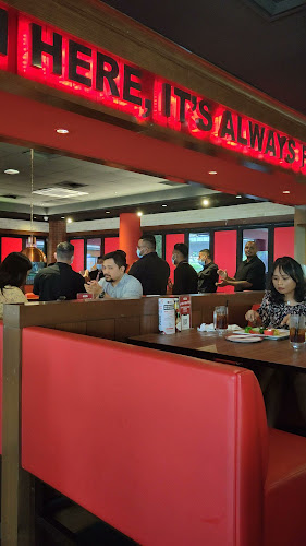 TGI Fridays | 1 Utama • Old Wing - Petaling Jaya