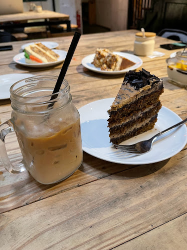 The Mugshot Cafe - Gastronomi dan perhotelan