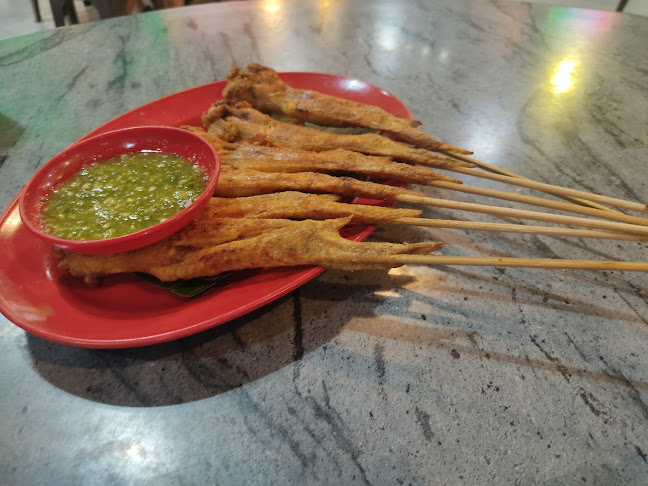 Ketam Besar Restoran - Gastronomi dan perhotelan