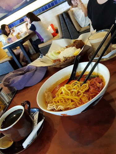 OLDTOWN White Coffee - Gaya Street - Gastronomi dan perhotelan