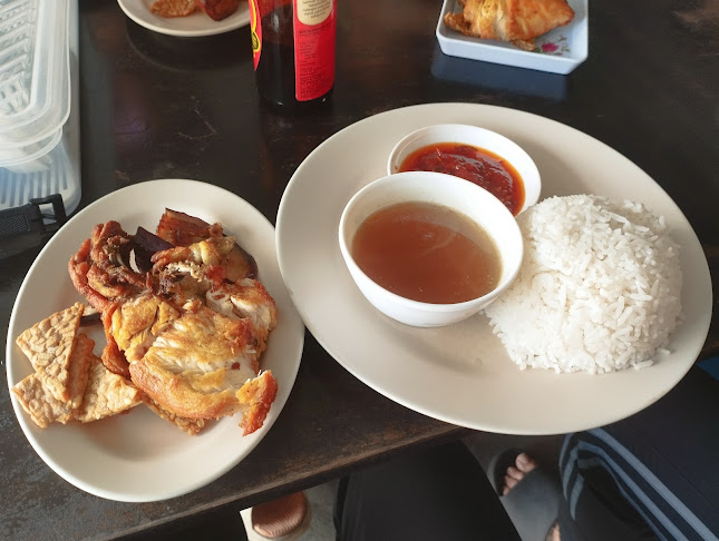 Kedai Makan, 22A, Laluan Desa Tronoh Indah 1, Desan, 31750 Tronoh, Perak