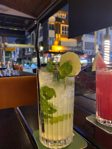 Vigneto Wine & Dine - Skudai