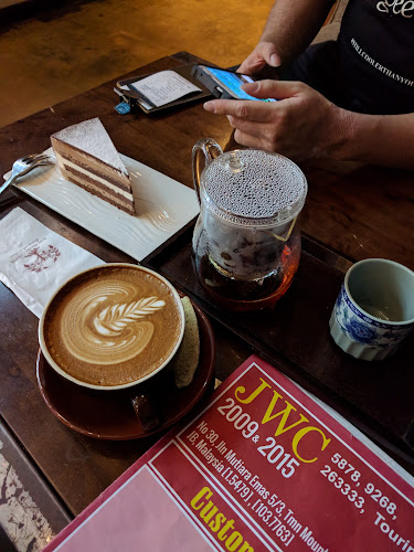 Opinii despre JWC, The Factory 30 în Johor Bahru - Gastronomi dan perhotelan