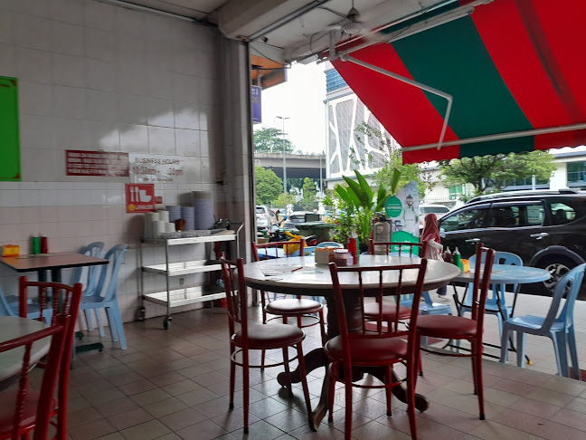 Opinii despre Restoran Home Town Yong Tow Foo (Ampang Point Branch) în Ampang - Gastronomi dan perhotelan