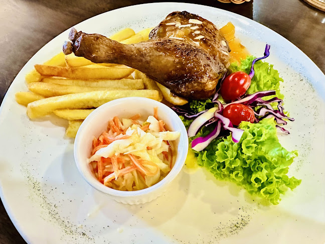 Country Road Cafe - Gastronomi dan perhotelan