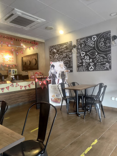 Pizza Hut - Gastronomi dan perhotelan