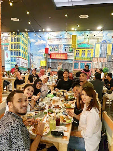 Tuk Tuk Thai Boat Noodle, Vivacity