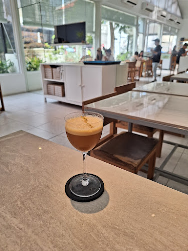 Your Local Club - Gastronomi dan perhotelan