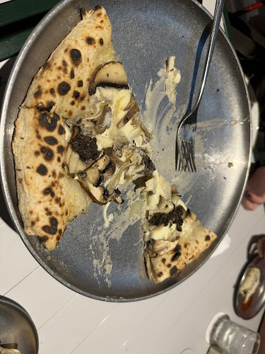 SLMD (Slammed Pizza) - Gastronomi dan perhotelan