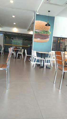 Ramly Burger Kiosk @ Axiata Arena - Gastronomi dan perhotelan