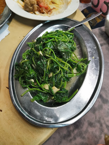 Alor Akar Seafood Restaurant