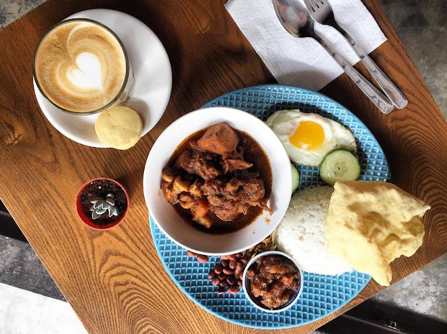 Comentarii opinii despre lima.tujoh Cafe & Guesthouse