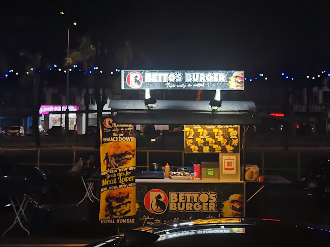 Betto's Burgers - Gastronomi dan perhotelan